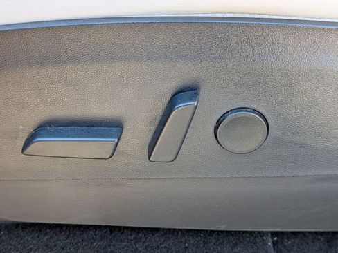 Used 2020 Tesla Model Y Long Range image 17