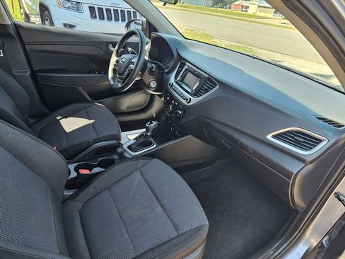 Used 2019 Hyundai Accent SE image 15