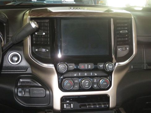 Used 2019 RAM 2500 Laramie AWD/4WD image 43