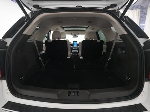Used 2020 Ford Explorer Platinum w/ Premium Technology Package AWD/4WD image 10