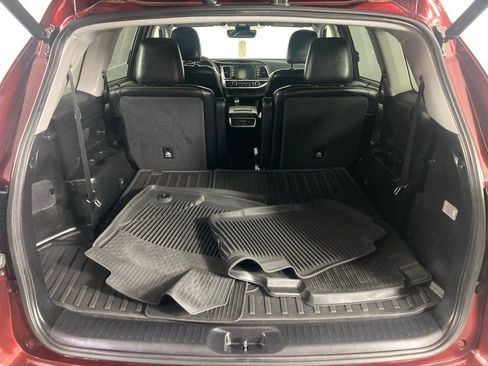 Used 2017 Toyota Highlander XLE image 23