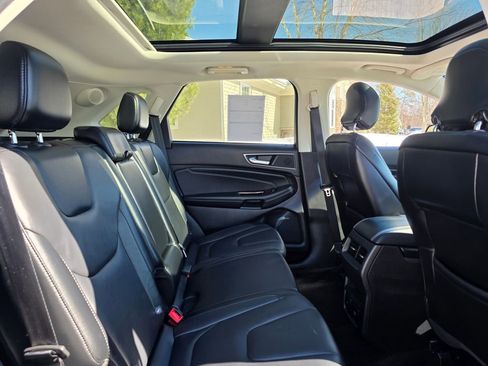 Used 2016 Ford Edge Titanium w/ Technology Package image 24