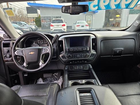 Used 2017 Chevrolet Silverado 1500 LTZ Z71 w/ Realtree Edition image 15