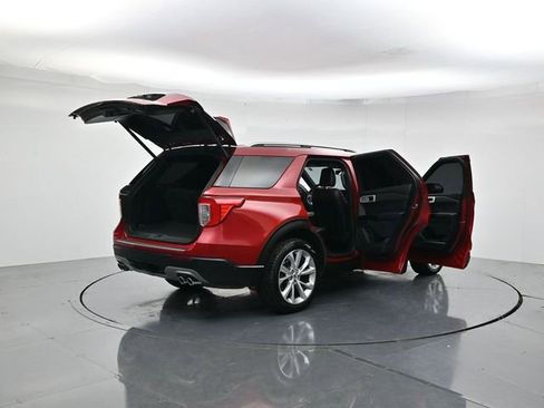 Certified 2021 Ford Explorer Platinum w/ Equipment Group 601A AWD/4WD image 52
