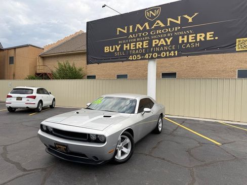 Used 2012 Dodge Challenger SXT RWD image 27