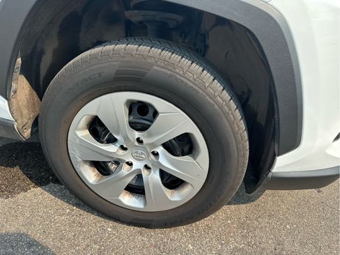 Used 2020 Toyota RAV4 LE w/ All Weather Liner Package FWD image 5
