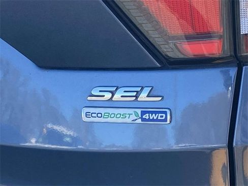 Used 2018 Ford Escape SEL image 11