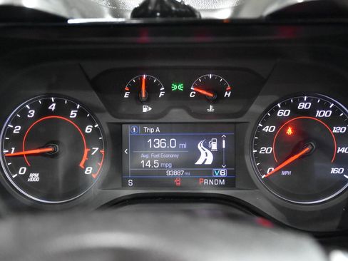 Used 2020 Chevrolet Camaro LT image 18