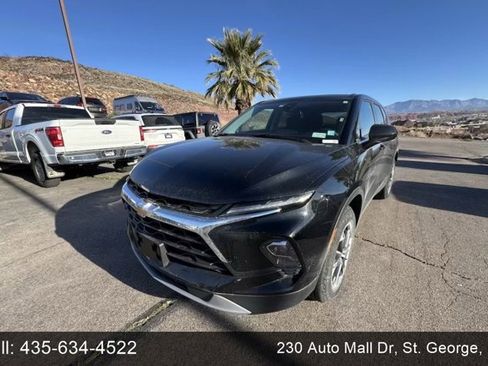 Used 2025 Chevrolet Blazer LT image 1