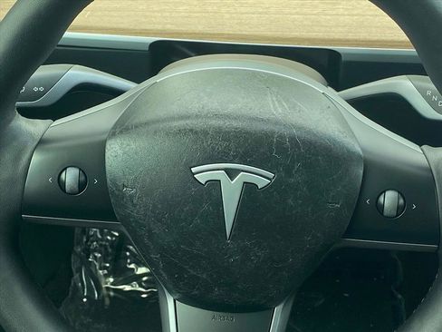 Used 2023 Tesla Model 3 Standard Range image 6
