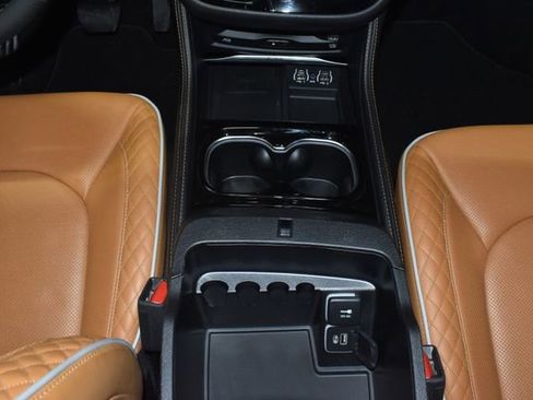 Certified 2023 Chrysler Pacifica Pinnacle image 22