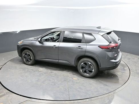 Used 2025 Nissan Rogue SV image 38