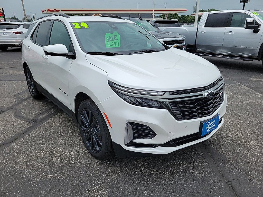 Used 2024 Chevrolet Equinox RS w/ RS Leather Package AWD/4WD image 3