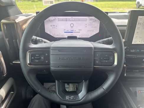Used 2025 GMC Hummer EV 2X AWD/4WD image 14
