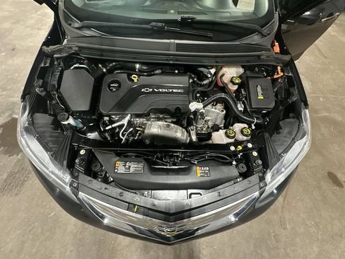 Used 2017 Chevrolet Volt LT w/ Comfort Package FWD image 22