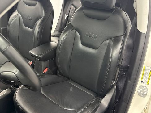 Used 2019 Jeep Compass High Altitude AWD/4WD image 9