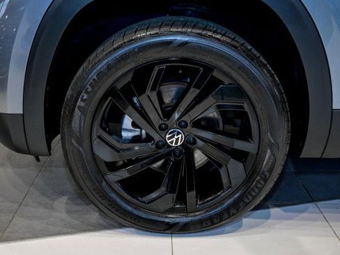 Used 2022 Volkswagen Atlas SE image 55