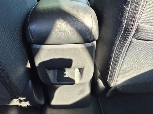 Used 2023 Nissan Versa SV FWD image 17