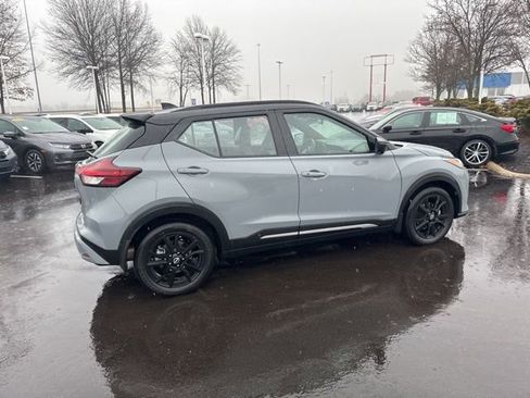 Used 2023 Nissan Kicks SR w/ SR Premium Package image 10