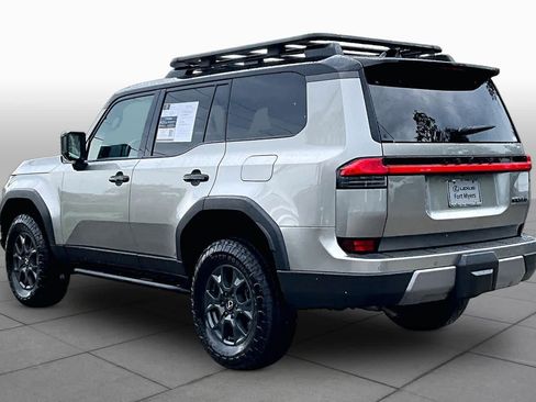 Used 2025 Lexus GX 550 w/ Accessory Package (32) AWD/4WD image 12