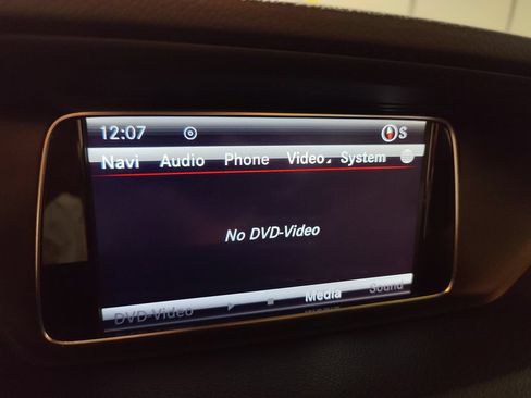 Used 2014 Mercedes-Benz E 350 4MATIC Wagon image 39