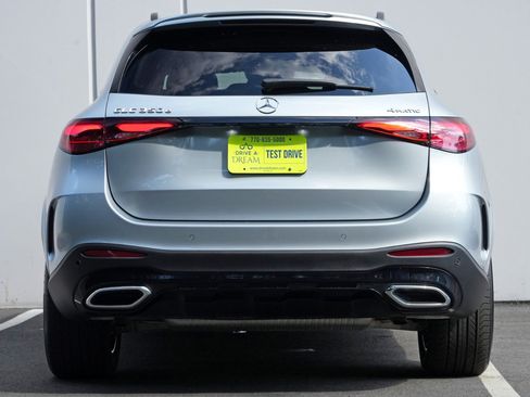 Used 2025 Mercedes-Benz GLC 350e 4MATIC w/ AMG Line image 11