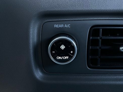 Used 2025 Hyundai Santa Fe SEL image 14