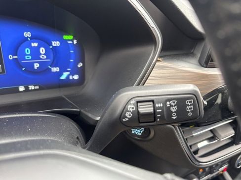 Used 2020 Ford Escape Titanium w/ Titanium Premium Package 2.0 image 28