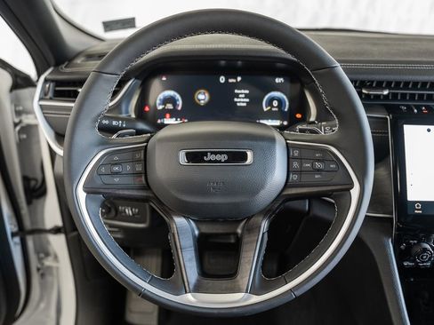 New 2025 Jeep Grand Cherokee Limited w/ MOPAR Finishing Package image 28