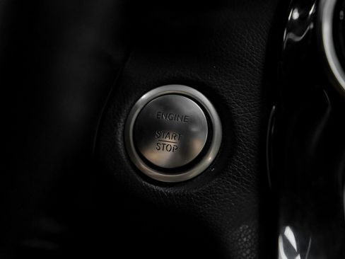 Used 2018 Mercedes-Benz C 300 Sedan image 24