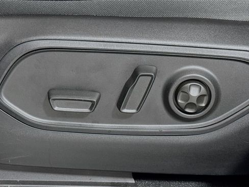 Used 2023 Jeep Grand Cherokee Overland AWD/4WD image 16