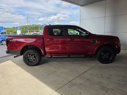 Used 2025 Ford Ranger Lariat w/ FX4 Off-Road Package AWD/4WD image 4
