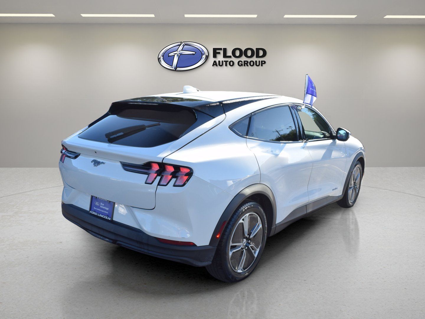 Used 2022 Ford Mustang Mach-E Select AWD/4WD image 4