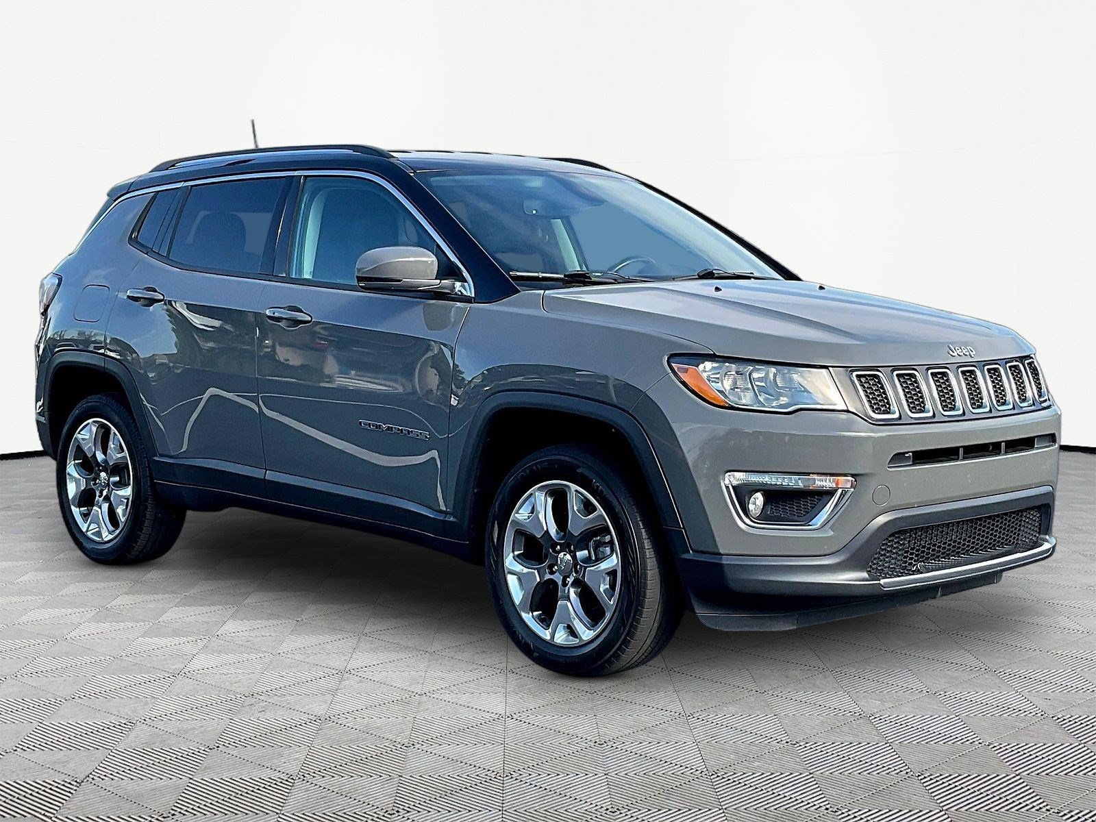 Used 2020 Jeep Compass Limited AWD/4WD image 3