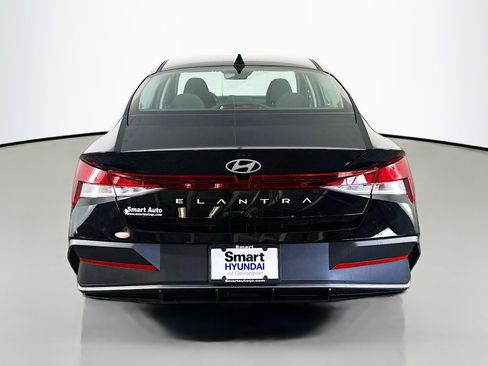 New 2026 Hyundai Elantra SE image 6