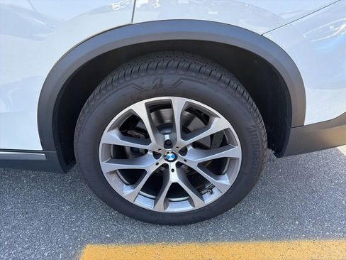 Used 2024 BMW X5 sDrive40i w/ Premium Package image 7