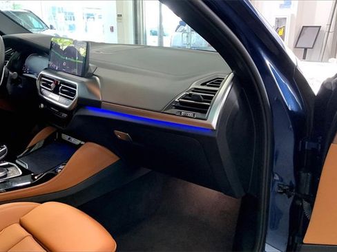 Certified 2022 BMW X4 M40i w/ Premium Package image 15