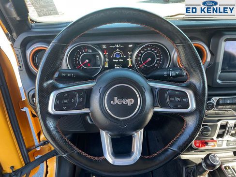 Used 2021 Jeep Gladiator Mojave w/ Cold Weather Group image 17