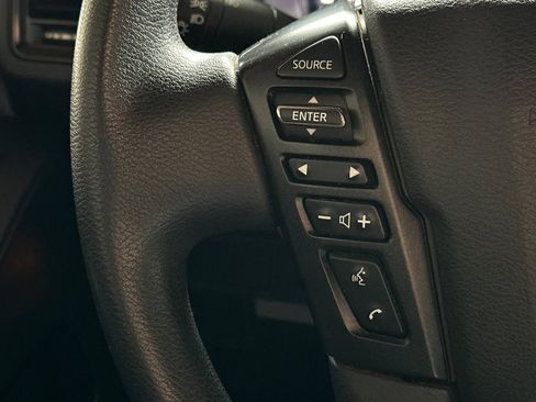 Used 2023 Nissan Frontier SV w/ Midnight Edition Package image 30