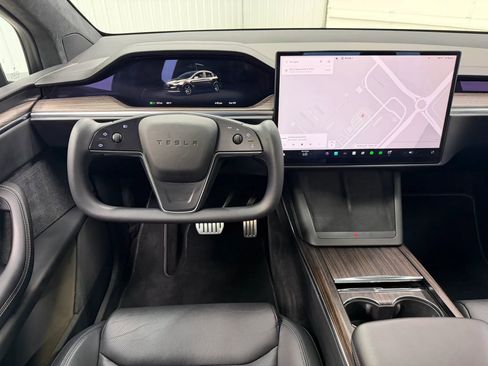 Used 2023 Tesla Model X AWD/4WD image 25