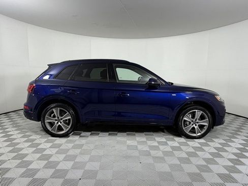 Certified 2025 Audi Q5 2.0T Premium image 8