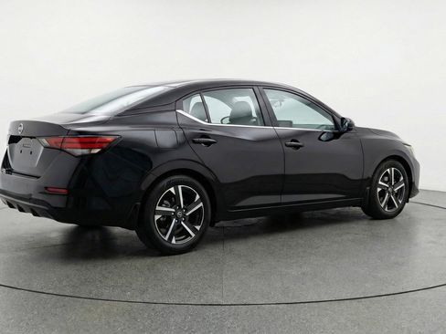 Used 2025 Nissan Sentra SV image 7