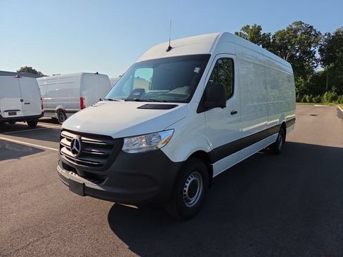 New 2026 Mercedes-Benz Sprinter 2500 image 9