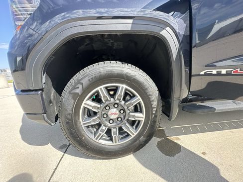 Certified 2024 GMC Sierra 1500 AT4 w/ Technology Package AWD/4WD image 34