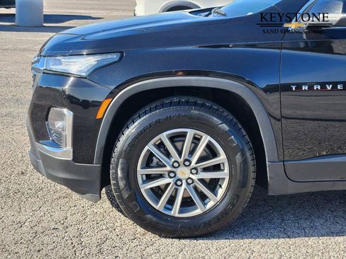 Used 2023 Chevrolet Traverse LT image 8