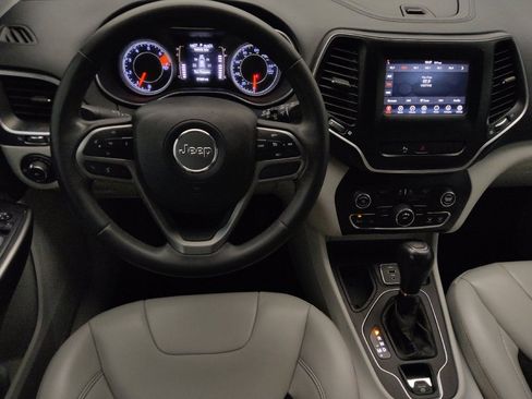 Used 2020 Jeep Cherokee Latitude Plus image 22