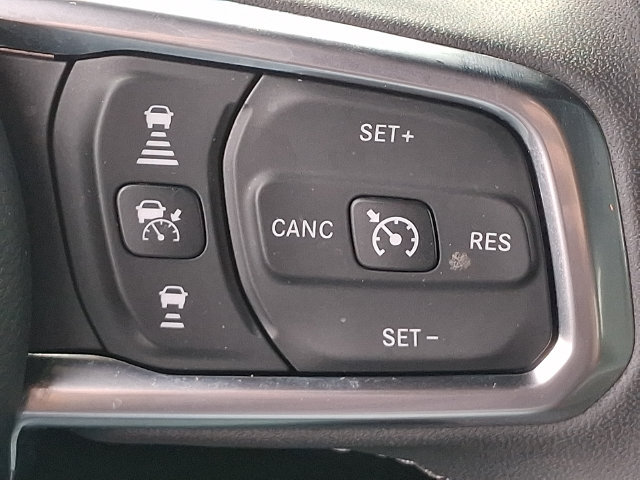 Used 2026 Jeep Wrangler Unlimited Sahara AWD/4WD image 22