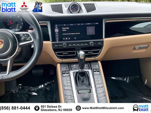 Used 2020 Porsche Macan w/ Premium Package Plus image 7