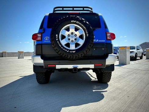 Used 2008 Toyota FJ Cruiser 4WD image 7