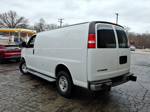 Used 2022 Chevrolet Express 2500 w/ Driver Convenience Package image 10